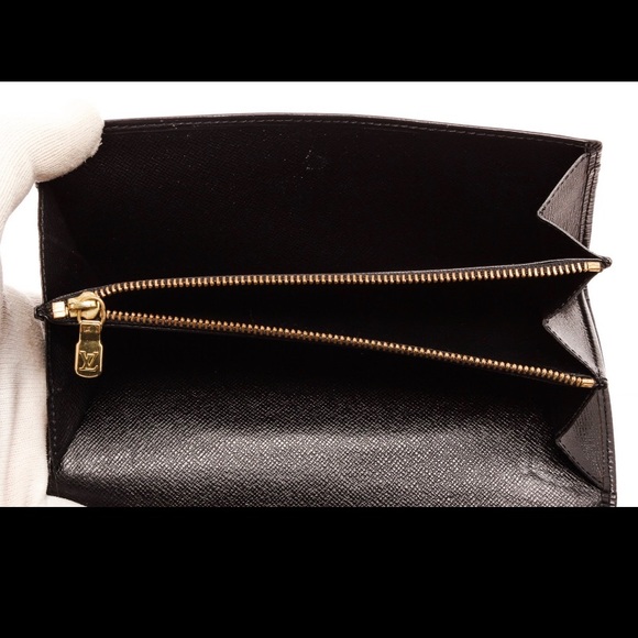 Louis Vuitton Black Epi - Picture 2 of 3